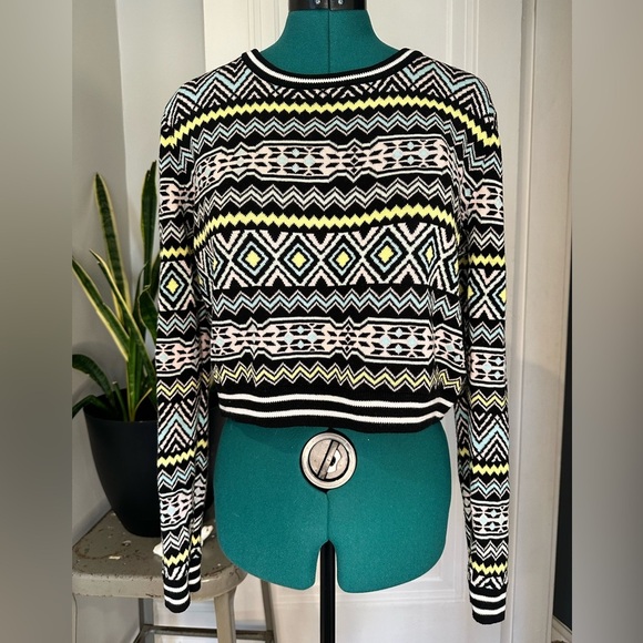 H&M Divided Aztec print cropped sweater black pink yellow blue med - Picture 1 of 10